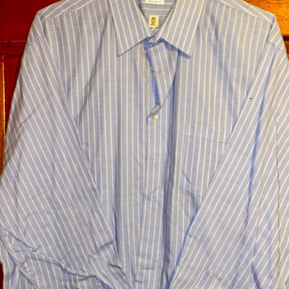 Like new condition and dry cleaned